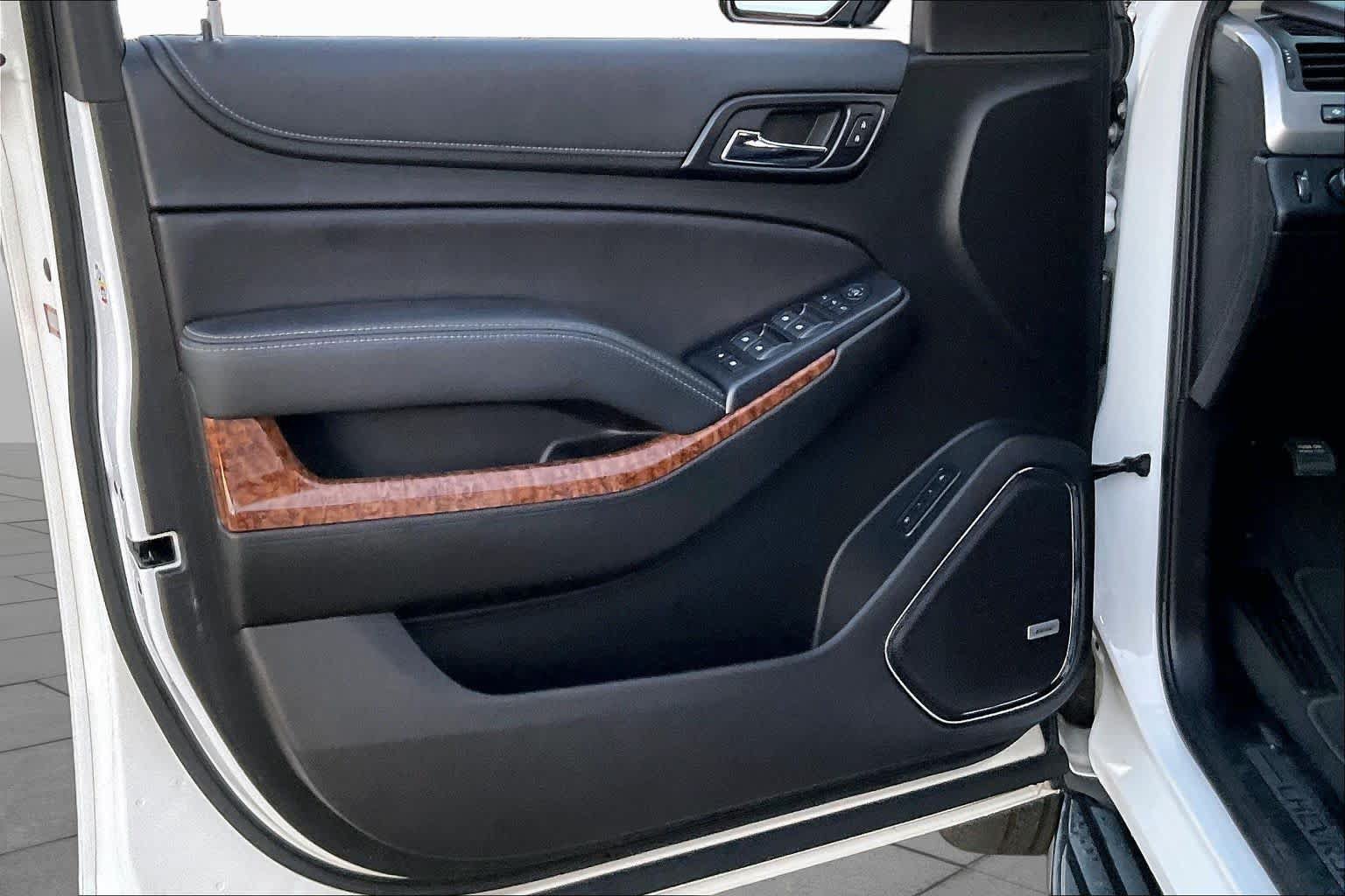 Used 2019 Chevrolet Tahoe Premier AWD/4WD image 22