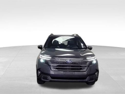 Used 2025 Subaru Forester Limited AWD/4WD image 2