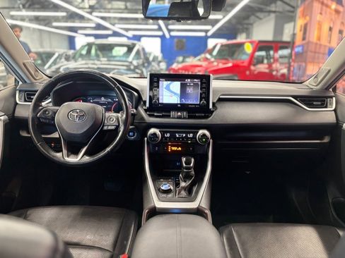 Used 2019 Toyota RAV4 Limited w/ Advanced Technology Package AWD/4WD image 23