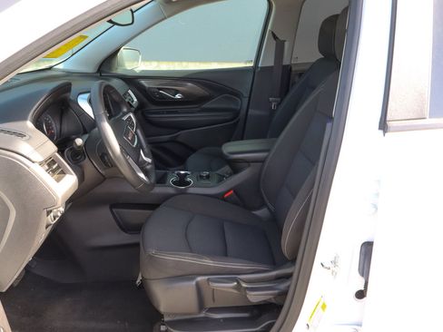 Used 2024 GMC Terrain SLE FWD image 7