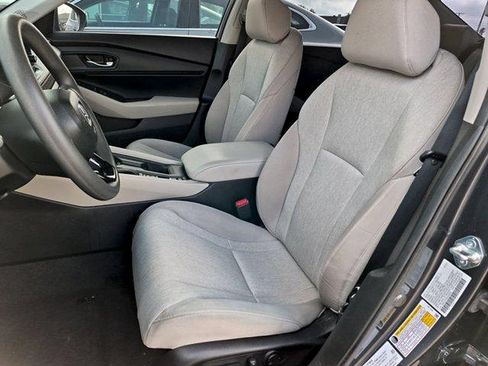 Used 2025 Honda Accord SE image 19