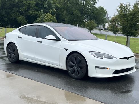 Used 2022 Tesla Model S Plaid AWD/4WD image 1