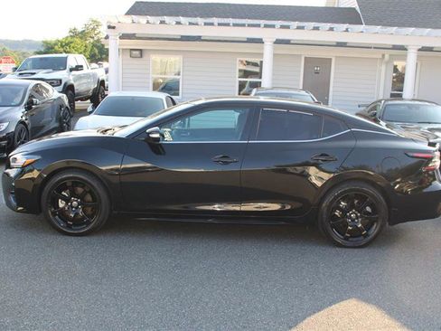 Used 2021 Nissan Maxima SR w/ Sport Mat Group image 5