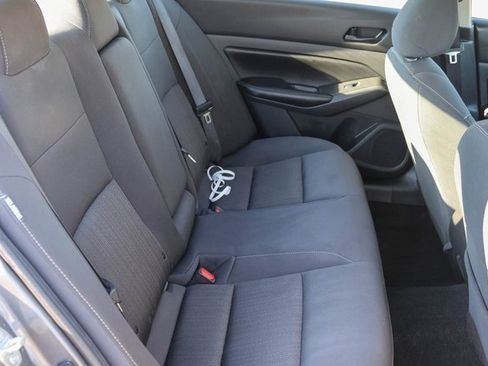 Used 2024 Nissan Altima 2.5 SV image 16