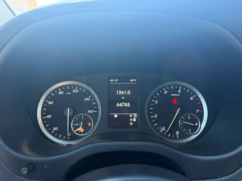 Used 2021 Mercedes-Benz Metris Passenger image 22