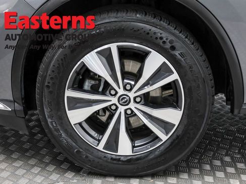 Used 2023 Nissan Murano SV image 31