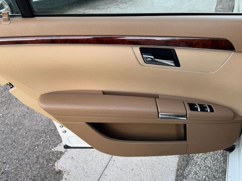 Used 2009 Mercedes-Benz S 550 image 23