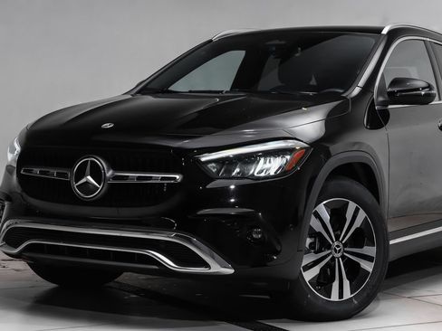 Certified 2024 Mercedes-Benz GLA 250 4MATIC image 2