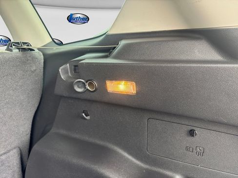 Used 2017 Ford Escape SE AWD/4WD image 10