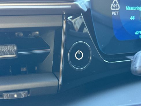 New 2026 Porsche Macan 4 Electric image 26