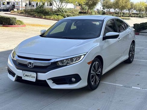 Used 2018 Honda Civic EX-L image 7