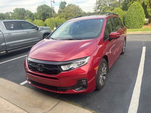 Used 2025 Honda Odyssey Touring image 1