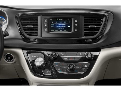Certified 2019 Chrysler Pacifica Limited w/ S Appearance Package FWD image 10