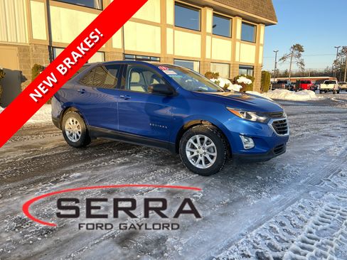 Used 2019 Chevrolet Equinox LS w/ LS Convenience Package image 1