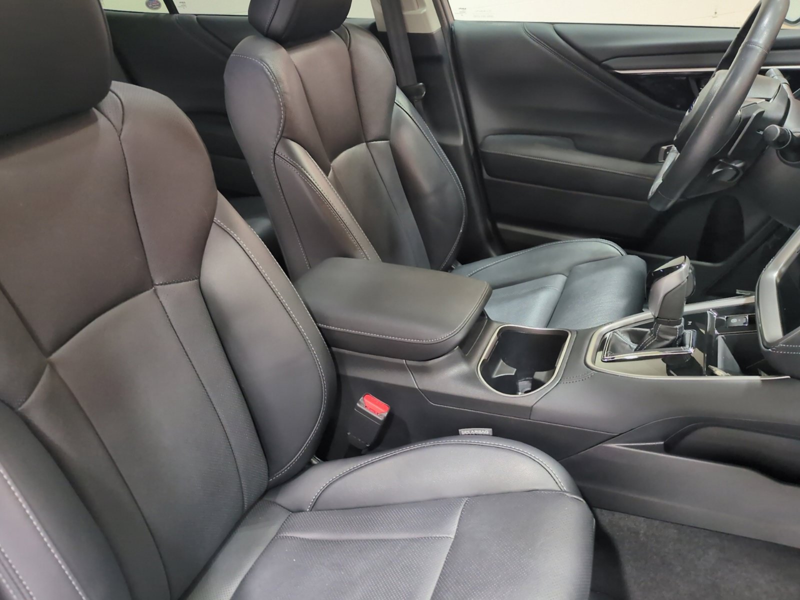 Used 2025 Subaru Outback Limited XT w/ Popular Package #2 AWD/4WD image 11