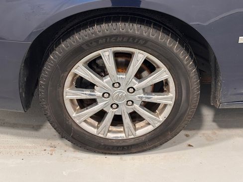 Used 2009 Buick Lucerne CXL w/ Driver Confidence Package image 29