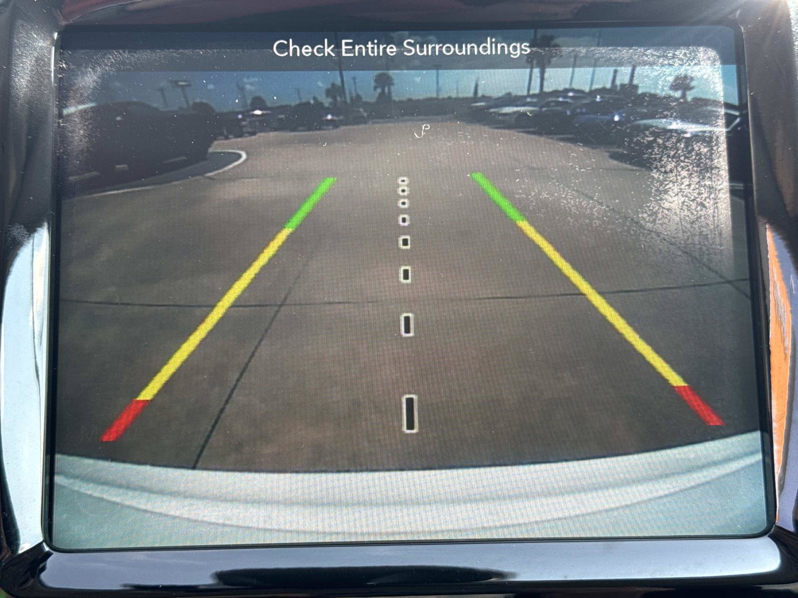 Used 2019 Jeep Cherokee Overland w/ Technology Group AWD/4WD image 27