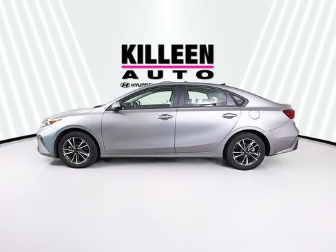 Used 2024 Kia Forte LXS image 3