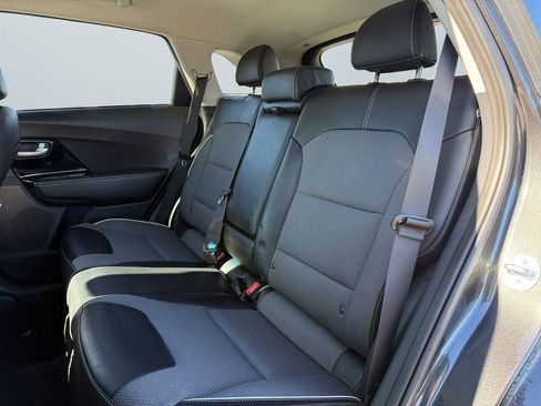 Used 2022 Kia Niro EX w/ Cold Weather Package image 13