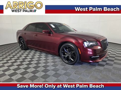 Used 2023 Chrysler 300 Touring L w/ Comfort Group RWD image 1