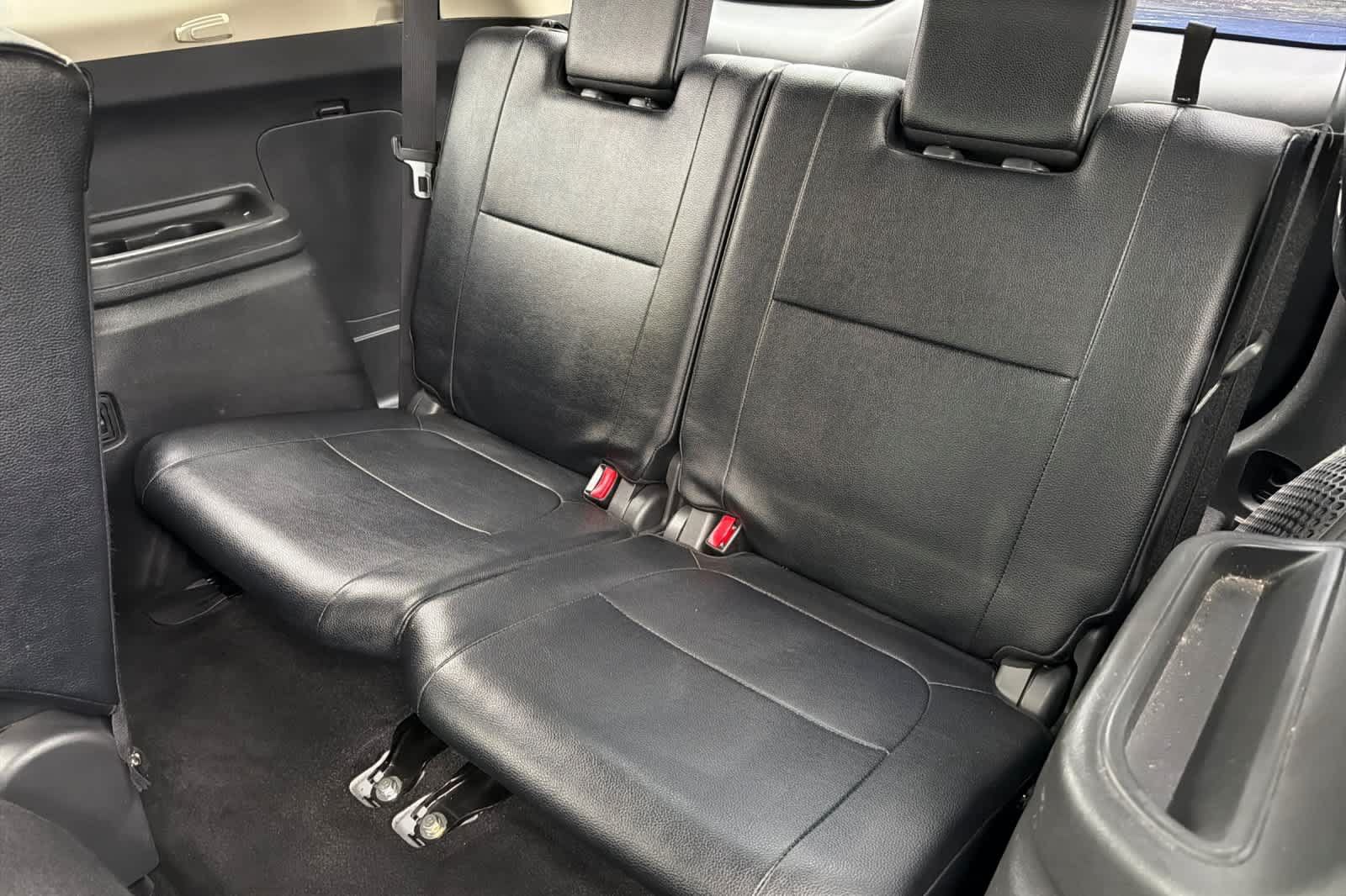 Used 2016 Mitsubishi Outlander GT AWD/4WD image 17