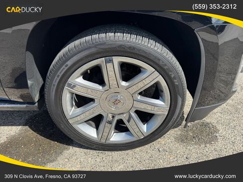 Used 2015 Cadillac Escalade Premium image 34