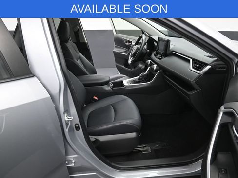 Used 2022 Toyota RAV4 XLE Premium AWD/4WD image 35