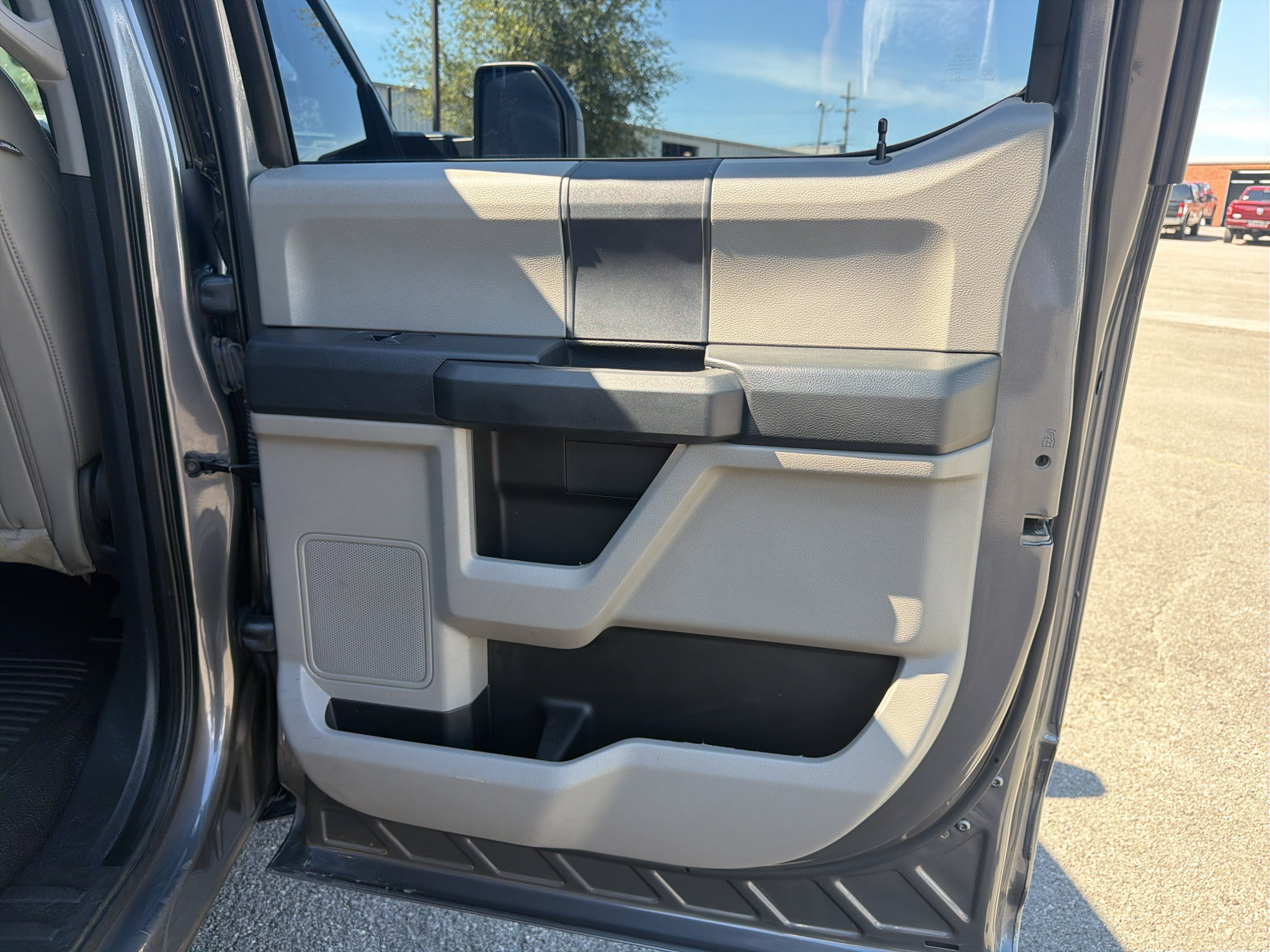 Used 2022 Ford F250 XL w/ Power Equipment Group AWD/4WD image 22