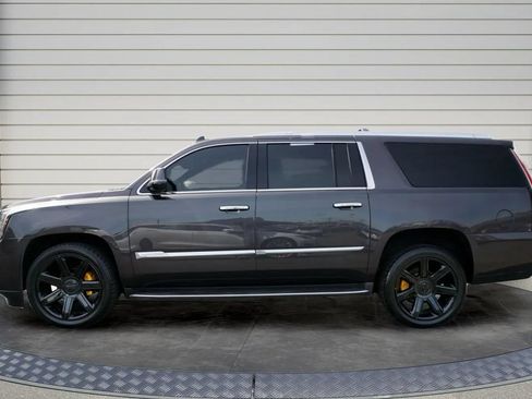 Used 2015 Cadillac Escalade ESV Luxury AWD/4WD image 4