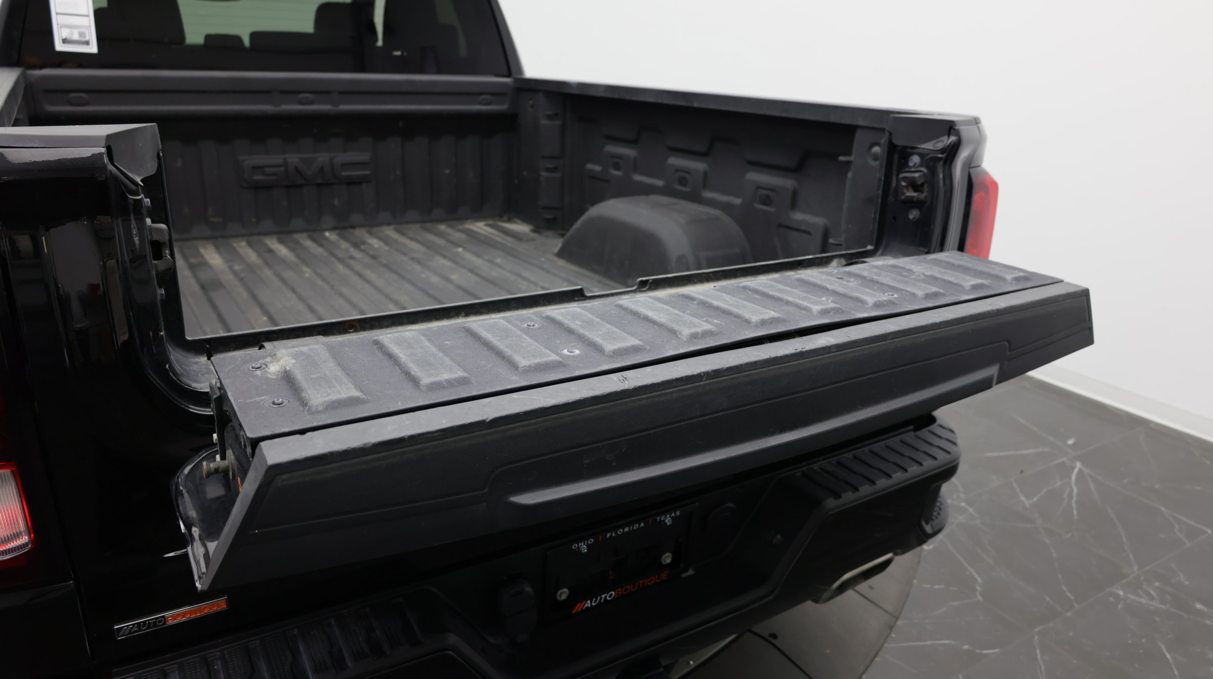 Used 2022 GMC Sierra 1500 Elevation w/ X31 Off-Road Package AWD/4WD image 34