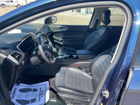 Used 2017 Ford Edge SEL w/ Equipment Group 201A AWD/4WD image 9