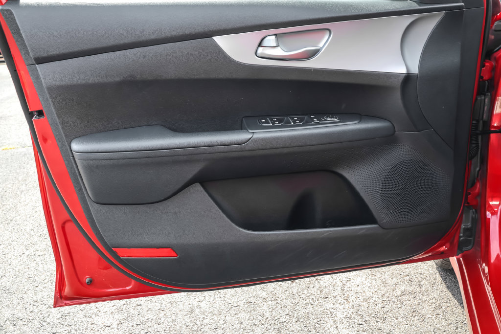 Used 2024 Kia Forte LXS FWD image 25