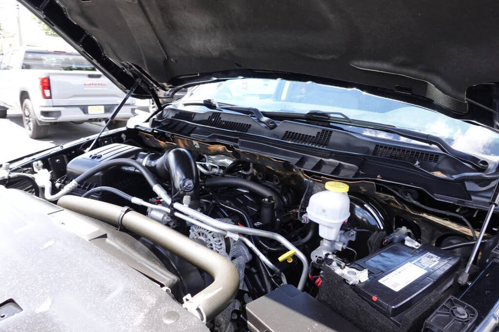 Used 2022 RAM 1500 Classic SLT w/ Electronics Convenience Group AWD/4WD image 58