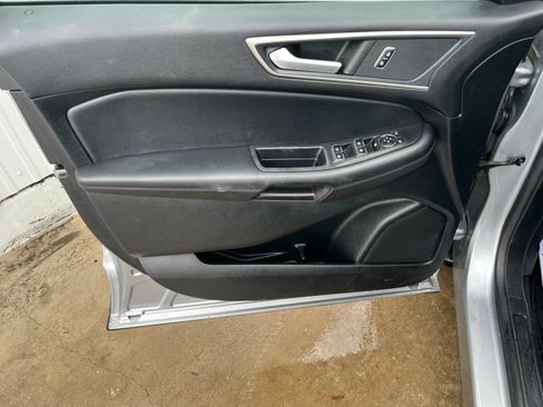 Used 2022 Ford Edge SEL AWD/4WD image 11