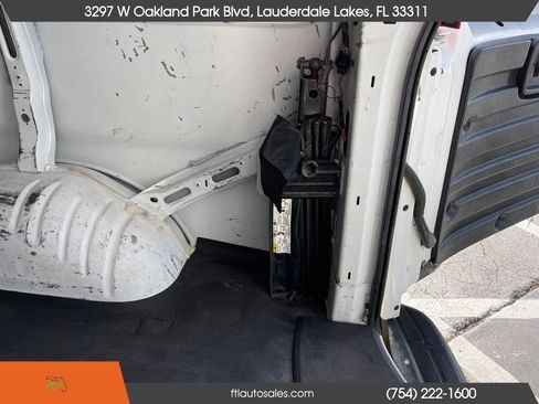 Used 2017 GMC Savana 3500 Extended Van 3D image 48