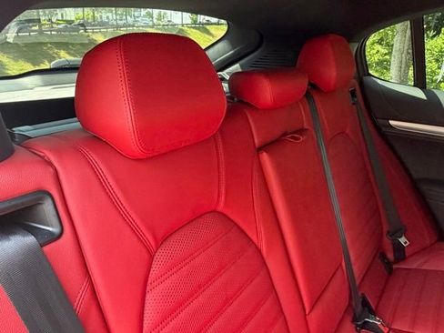 Used 2023 Alfa Romeo Stelvio Veloce AWD/4WD image 44