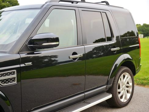 Used 2016 Land Rover LR4 HSE Silver Edition AWD/4WD image 14