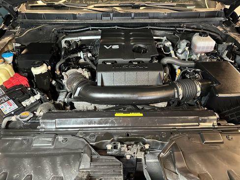 Used 2022 Nissan Frontier SV AWD/4WD image 23