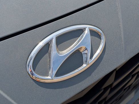 Used 2022 Hyundai Elantra SEL w/ Cargo Package FWD image 10