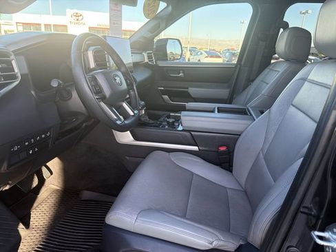 Used 2025 Toyota Tundra Limited AWD/4WD image 26
