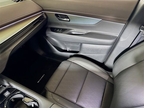 Used 2025 Nissan Murano Platinum w/ Cargo Package image 23