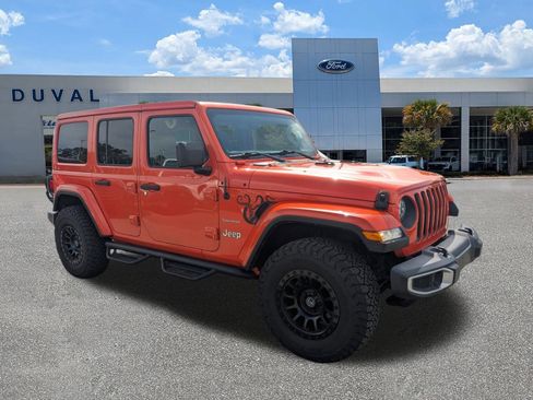 Used 2018 Jeep Wrangler Unlimited Sahara image 2