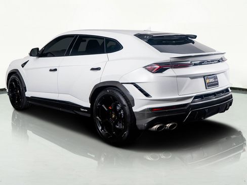 Used 2023 Lamborghini Urus Performante image 12