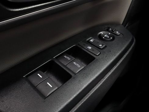 Used 2018 Honda CR-V Touring image 27