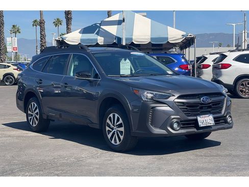 Certified 2025 Subaru Outback Premium image 8