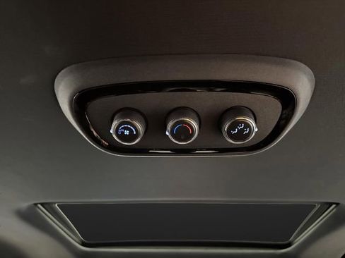 Certified 2025 Dodge Durango R/T image 35