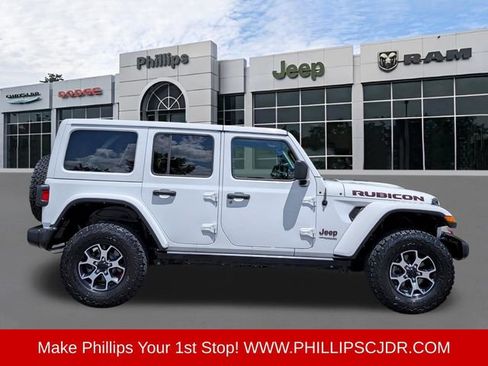 Used 2022 Jeep Wrangler Unlimited Rubicon AWD/4WD image 2