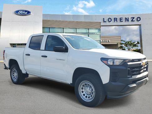 Used 2023 Chevrolet Colorado W/T image 3
