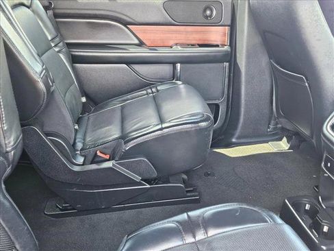 Used 2021 Lincoln Navigator Reserve image 20