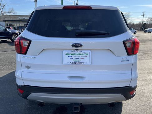 Used 2019 Ford Escape SE image 5